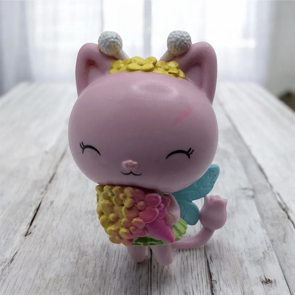 Gabbys Playhouse kitty fairy Pink Cat Figurine Flowers cake topper - Picture 1 of 8